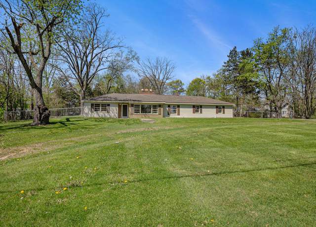 Property at 4001 N Duck Lake Rd, Highland, MI 48356, 4 beds, 2.5 baths