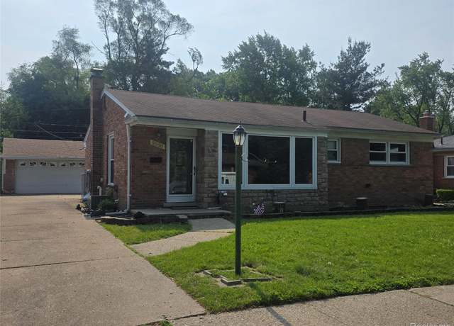 Property at 9990 Hambleton St, Canton, MI 48150, 3 beds, 2.5 baths