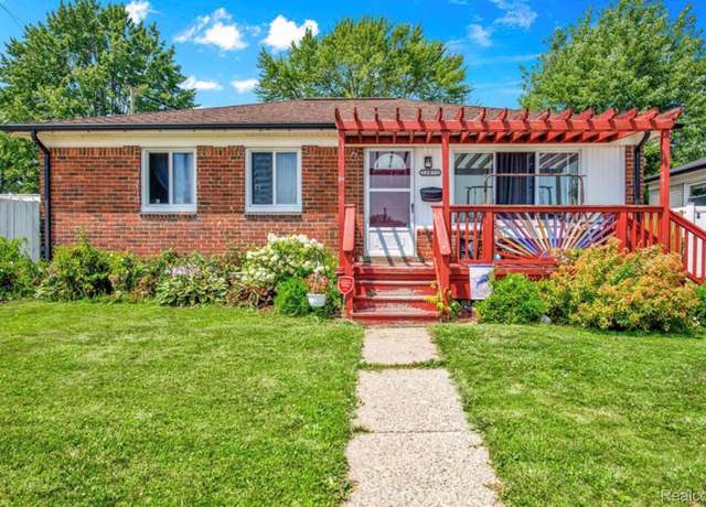 Property at 25075 Arlington St, Roseville, MI 48066, 3 beds, 2.5 baths