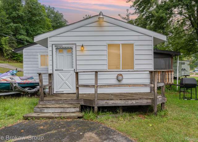 Property at 4448 Loon Lake Rd, Plainfield Township, MI 48739, 3 beds, 1 bath