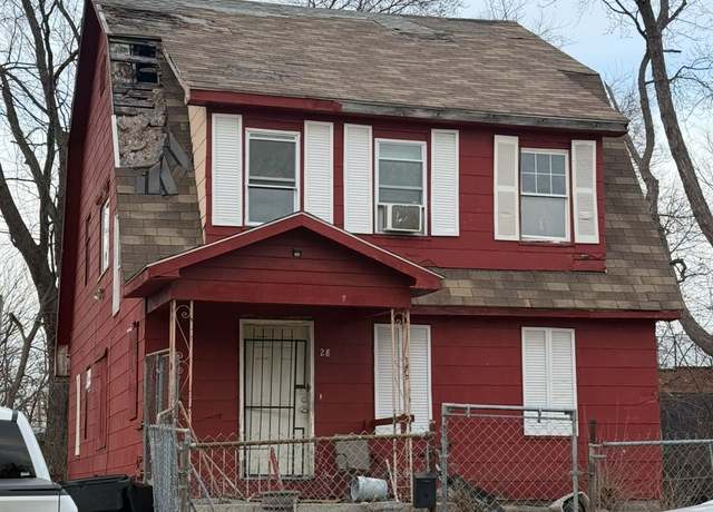 Property at 28 W Montana St, Highland Park, MI 48203, 4 beds, 2 baths