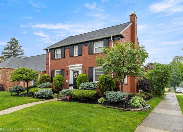 Property at 300 S Melborn St, Dearborn, MI 48124, 3 beds, 2.5 baths