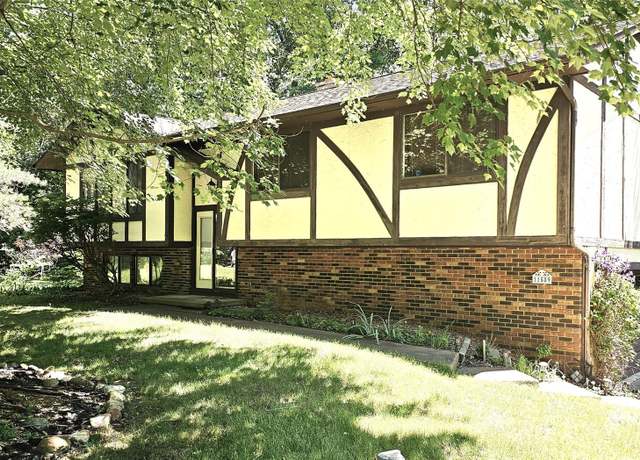 Property at 11589 Lombardy Ct, Pinckney, MI 48169, 4 beds, 2.5 baths