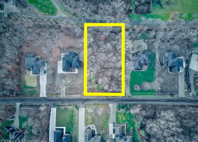 Property at 62747 Braun Dr, Macomb, MI 48094