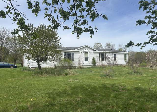 Property at 1675 Catholic Church Rd, Stockbridge, MI 49285, 5 beds, 3 baths