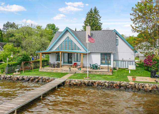 Property at 309 S Lake Dr, Cadillac, MI 49601, 3 beds, 2.5 baths