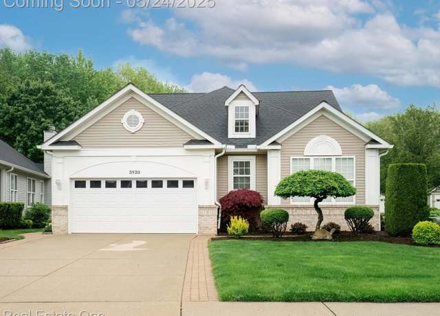 Property at 3930 Hillsdale Dr, Auburn Hills, MI 48326, 4 beds, 3 baths