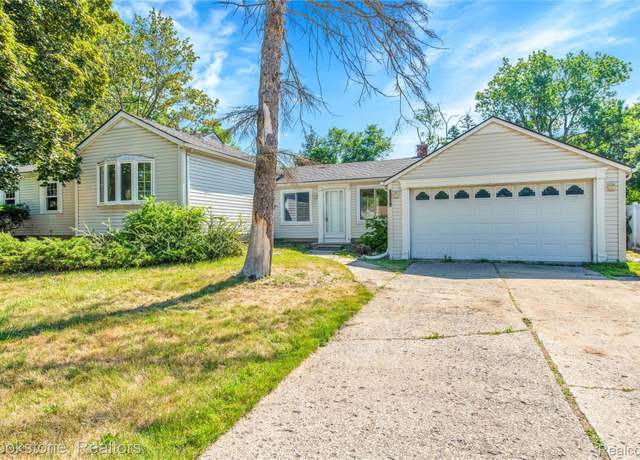 Property at 20930 Stahelin Rd, Southfield, MI 48075, 3 beds, 2 baths