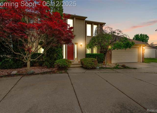 Property at 30239 Essex Dr, Farmington Hills, MI 48331, 4 beds, 2.5 baths