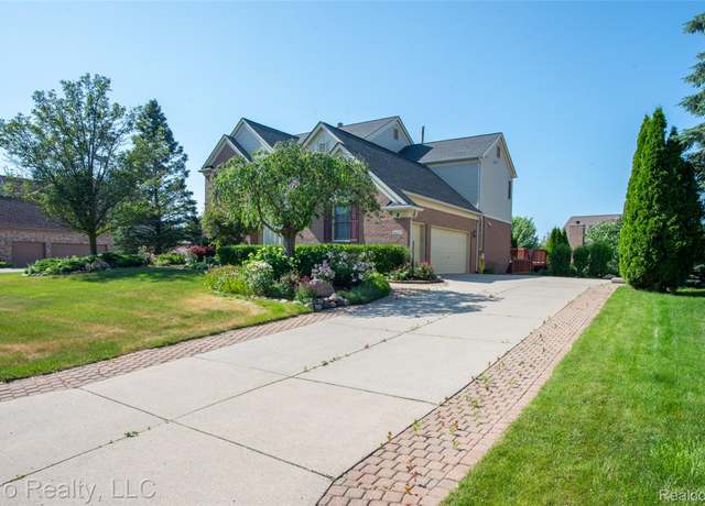 Property at 4233 Holly Ln, Rochester, MI 48306, 4 beds, 4.5 baths