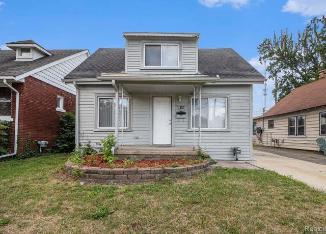 Property at 1054 E Troy St, Ferndale, MI 48220, 3 beds, 1.5 baths