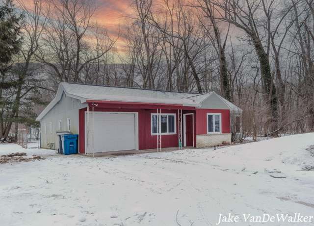 Property at 7600 N Riverview Dr, Kalamazoo, MI 49004, 2 beds, 1 bath