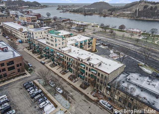 Property at 125 N 1st St, Grand Haven, MI 49417, 2 beds, 1.5 baths