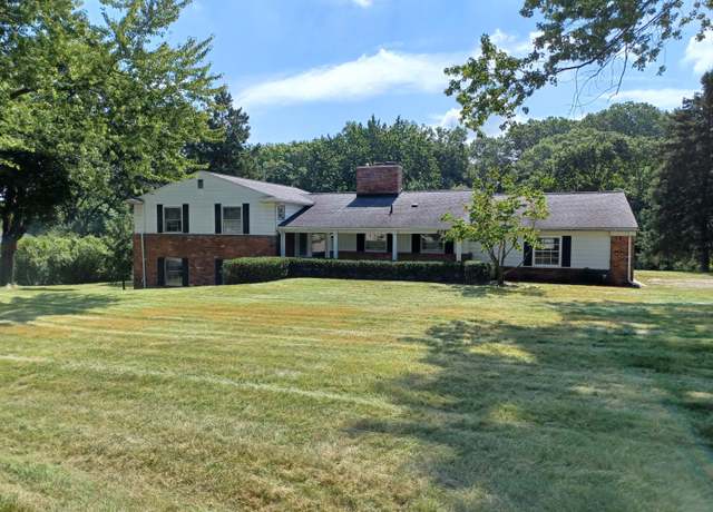 Property at 4265 Pine Tree Trl, Bloomfield Hills, MI 48302, 4 beds, 2.5 baths