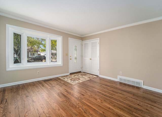 Property at 4445 Bedford St, Dearborn Heights, MI 48125, 3 beds, 1 bath