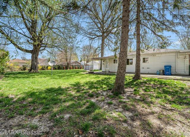 Property at 4445 Bedford St, Dearborn Heights, MI 48125, 3 beds, 1 bath