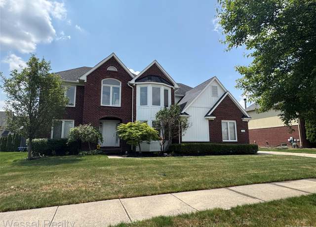 Property at 14232 Berryknoll Dr, Shelby Twp, MI 48315, 4 beds, 2.5 baths