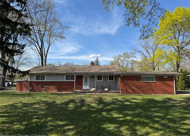 Property at 31720 N Marklawn St, Farmington Hills, MI 48334, 3 beds, 1.5 baths