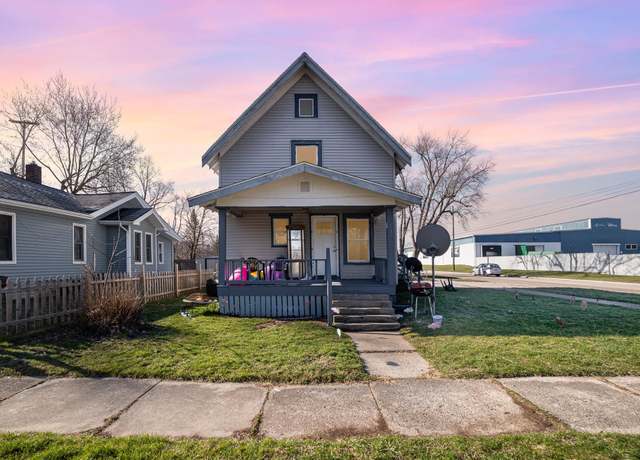 Property at 732 Bridge Ave, Alma, MI 48801, 4 beds, 2 baths