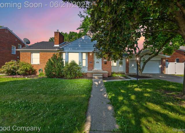 Property at 3603 Dukeshire Hwy, Royal Oak, MI 48073, 3 beds, 2 baths