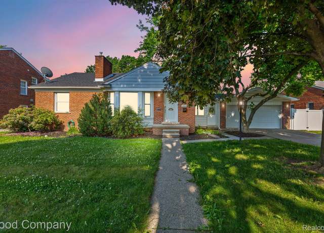 Property at 3603 Dukeshire Hwy, Royal Oak, MI 48073, 3 beds, 2 baths