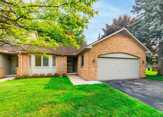 Property at 31459 Merriwood Park Dr, Livonia, MI 48152, 2 beds, 2 baths