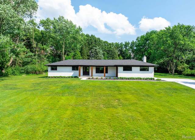 Property at 6284 Malvern Dr, Troy, MI 48098, 4 beds, 2 baths