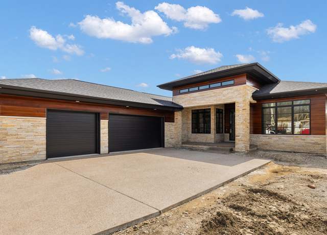 Property at 49351 Villa Dr, Novi, MI 48374, 2 beds, 2.5 baths