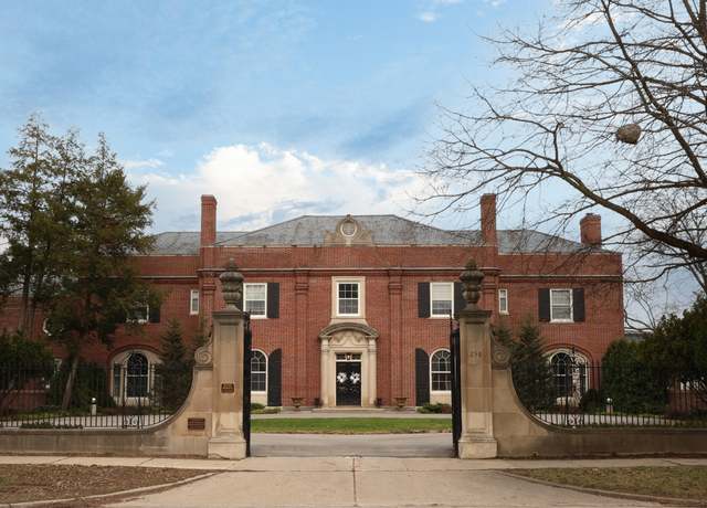 Property at 250 Plymouth Ave SE, East Grand Rapids, MI 49506, 8 beds, 8.5 baths