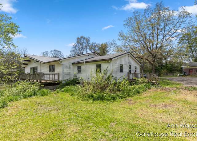 Property at 20564 1 Mile Rd, Morley, MI 49336, 4 beds, 2 baths
