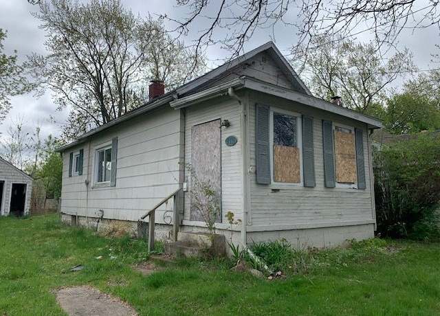 Property at 915 Stocker Ave, Flint, MI 48503, 2 beds, 1 bath