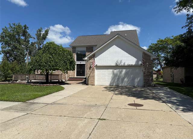 Property at 15531 Mountainside Dr, Macomb, MI 48042, 5 beds, 3.5 baths