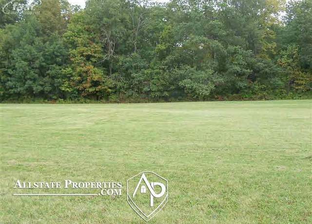Property at 10425 Golfview Ct, Davison, MI 48423