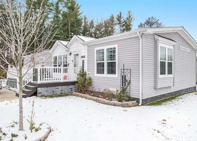Property at 9655 Besants Ct, Fenton, MI 48430, 3 beds, 2 baths