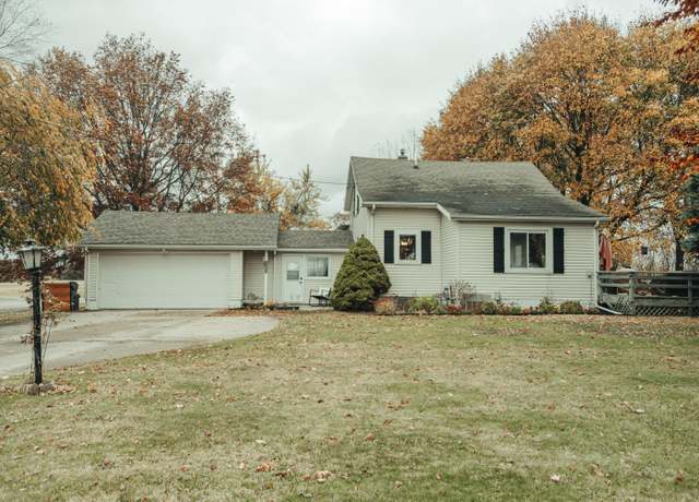 Property at 317 Maiden Ln, St Joseph, MI 49085, 3 beds, 2 baths