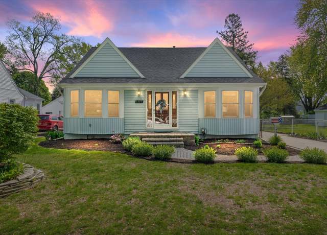 Property at 1449 Westlawn St, Mt Clemens, MI 48043, 3 beds, 2 baths