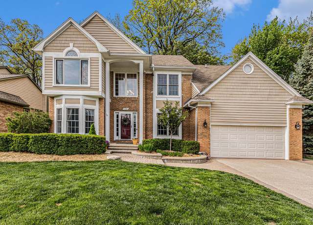 Property at 724 Woodfield Way, Rochester Hills, MI 48307, 4 beds, 2.5 baths