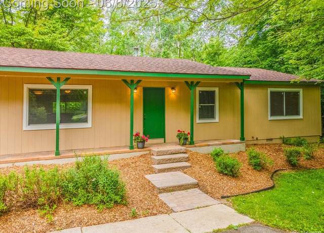 Property at 22850 Sumpter Rd, Belleville, MI 48111, 3 beds, 2 baths