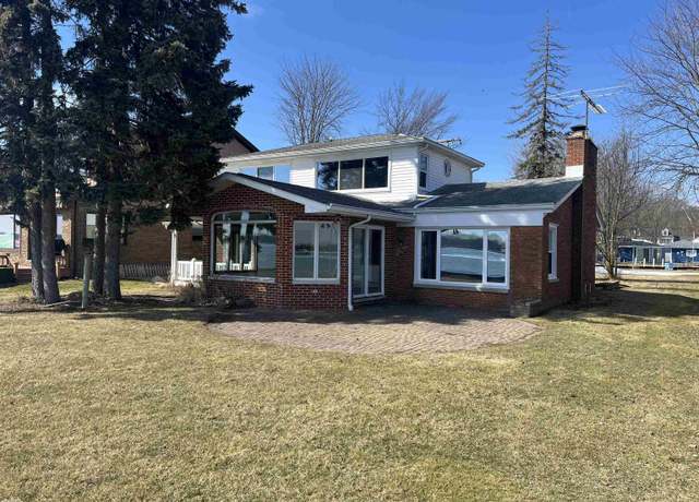 Property at 9591 River Rd, Algonac, MI 48001, 2 beds, 1 bath