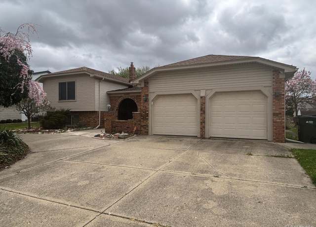 Property at 14572 Four Lakes Dr, Sterling Heights, MI 48313, 4 beds, 2.5 baths