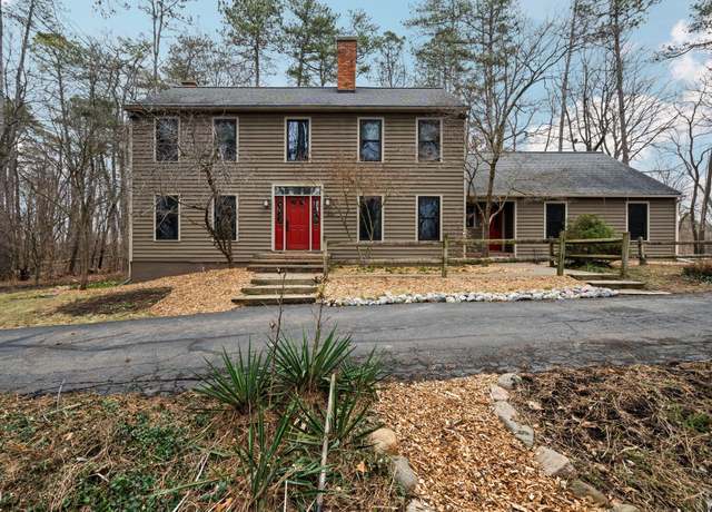 Property at 1827 High Hollow Dr, Ann Arbor, MI 48103, 4 beds, 3.5 baths