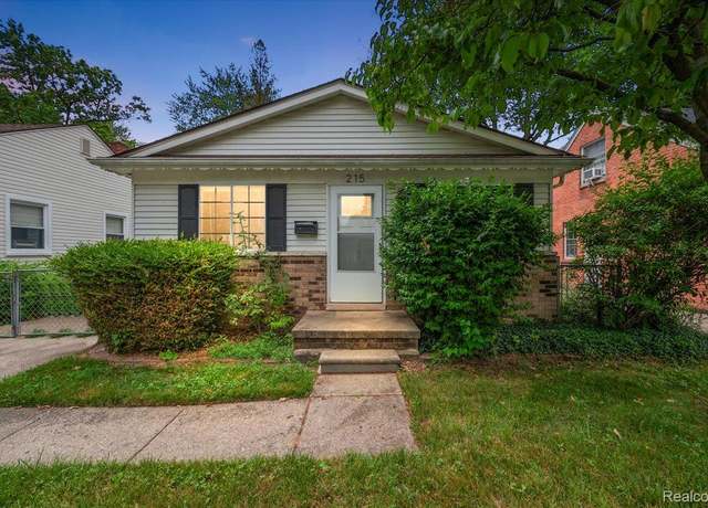 Property at 215 N Vermont Ave, Royal Oak, MI 48067, 3 beds, 1 bath