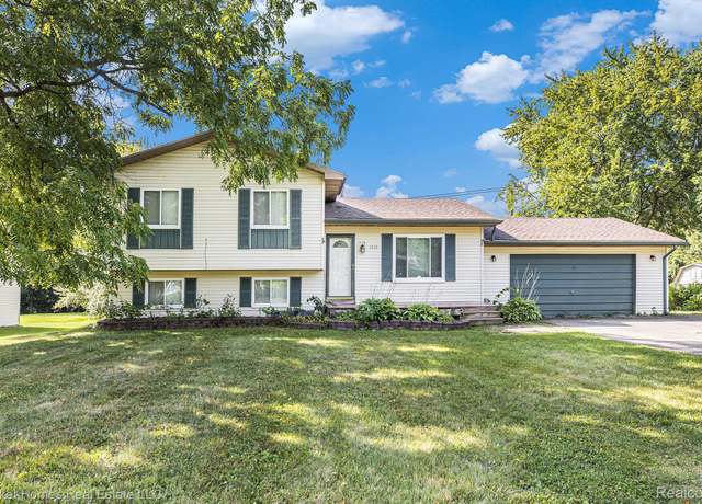Property at 1815 Ruby Ave, Rochester Hills, MI 48309, 4 beds, 2.5 baths