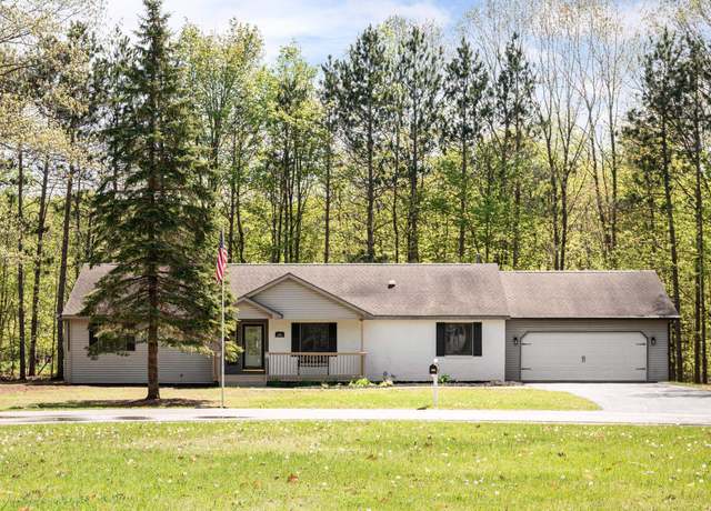 Property at 3398 Lamp Post Ln, Traverse City, MI 49685, 3 beds, 2 baths