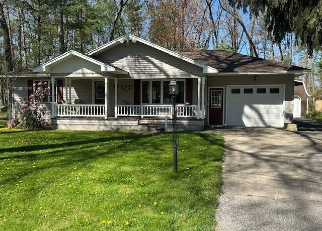 Property at 1235 Sherwood Dr, Muskegon, MI 49445, 2 beds, 1 bath