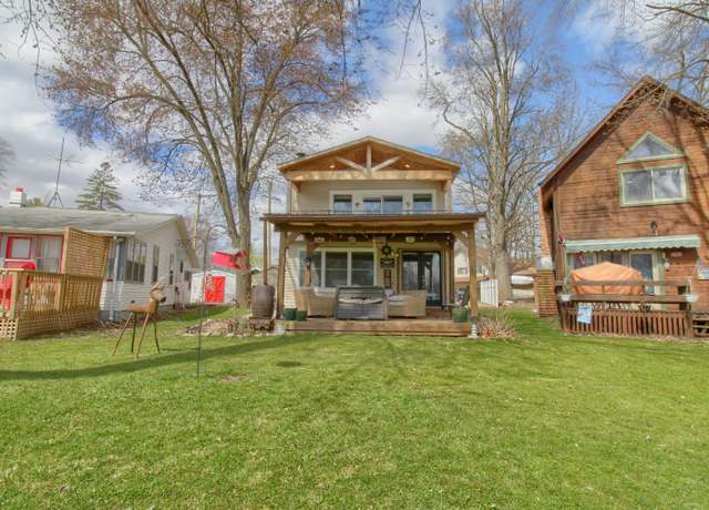 Property at 4790 Downing Drive Dr, Pinckney, MI 48169, 5 beds, 3 baths