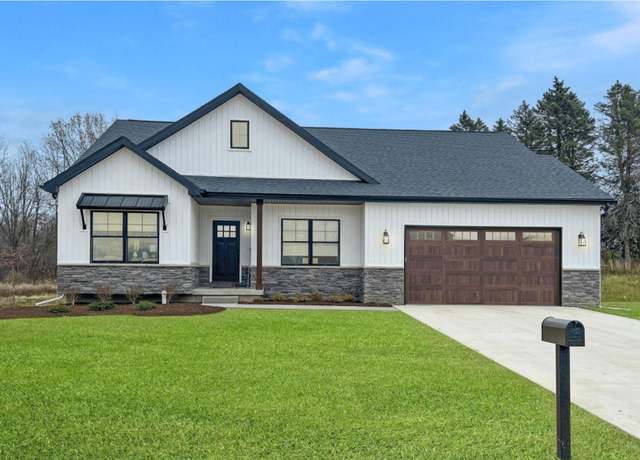 Property at 12711 Ivy Ln, Fenton Charter Township, MI 48451, 3 beds, 2 baths