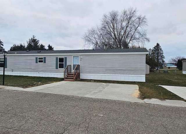 Property at 3342 Lassie Dr, Alma, MI 48801, 3 beds, 2 baths