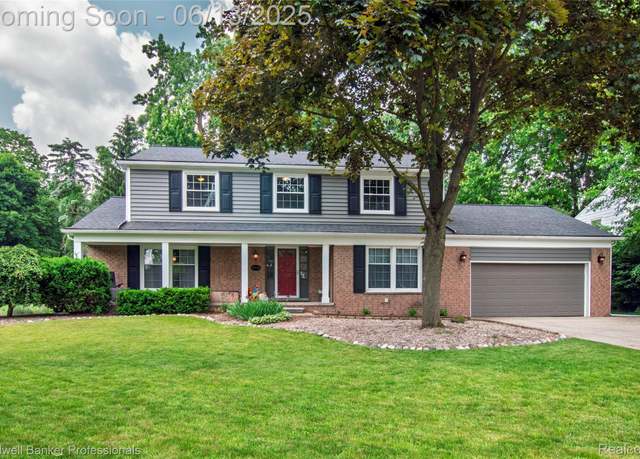 Property at 29045 Oak Point Dr, Farmington Hills, MI 48331, 4 beds, 2.5 baths