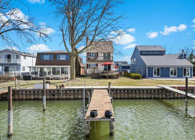 Property at 29819 Riverside Bay Ct, Harrison Township, MI 48045, 3 beds, 2 baths